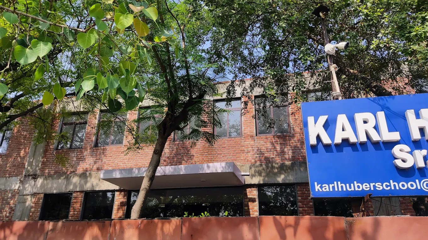 Karl Huber School - Image 3