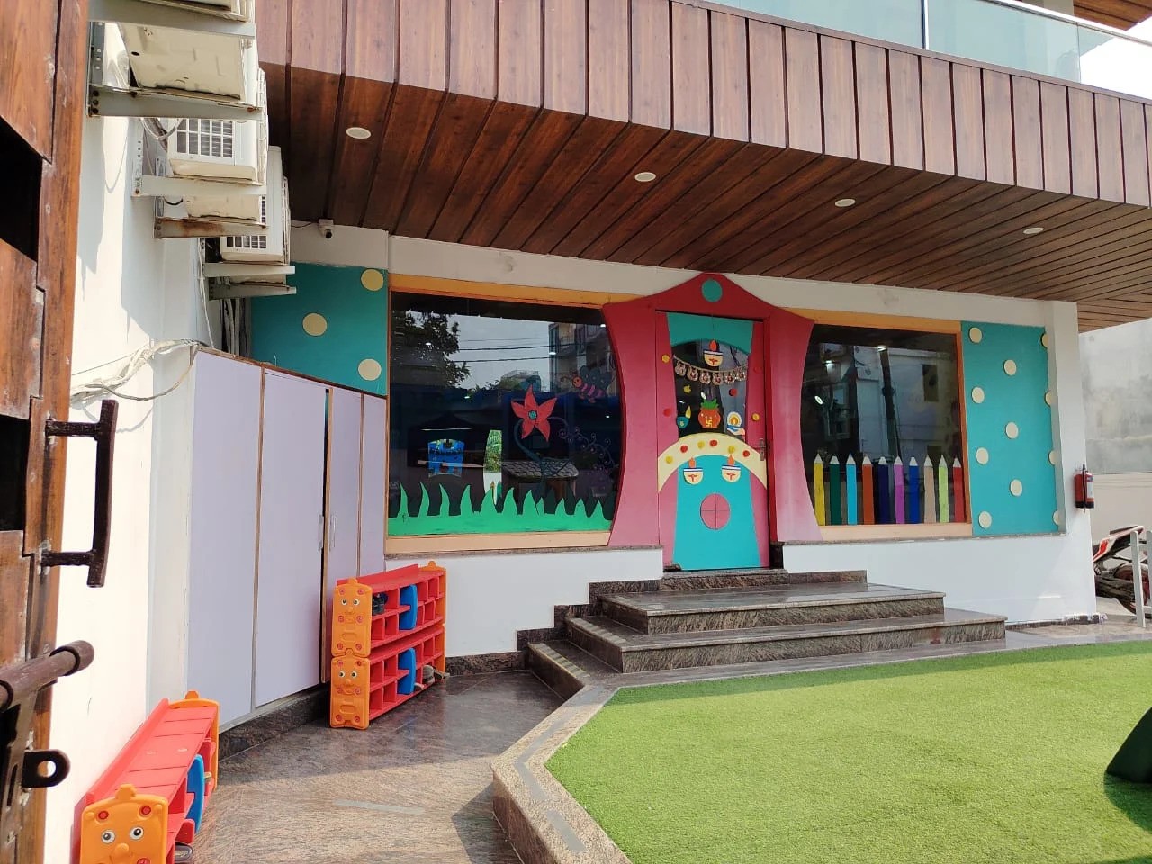 Footprints: Play School & Preschool - Image 5