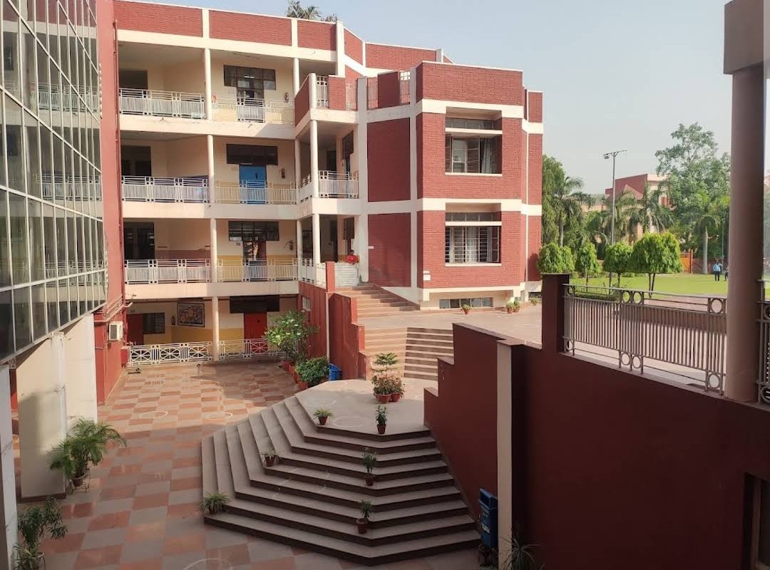Vishwa Bharati Public School - Image 4