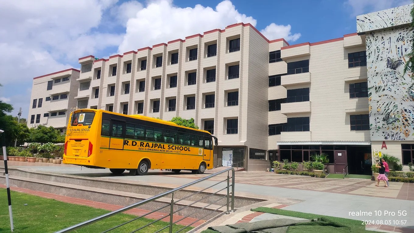 R D Rajpal public school