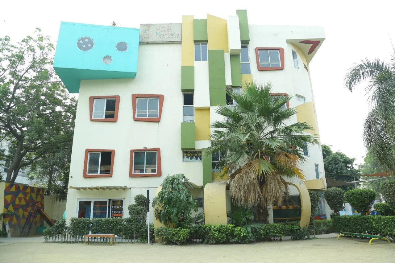 Spring Days School - Image 1