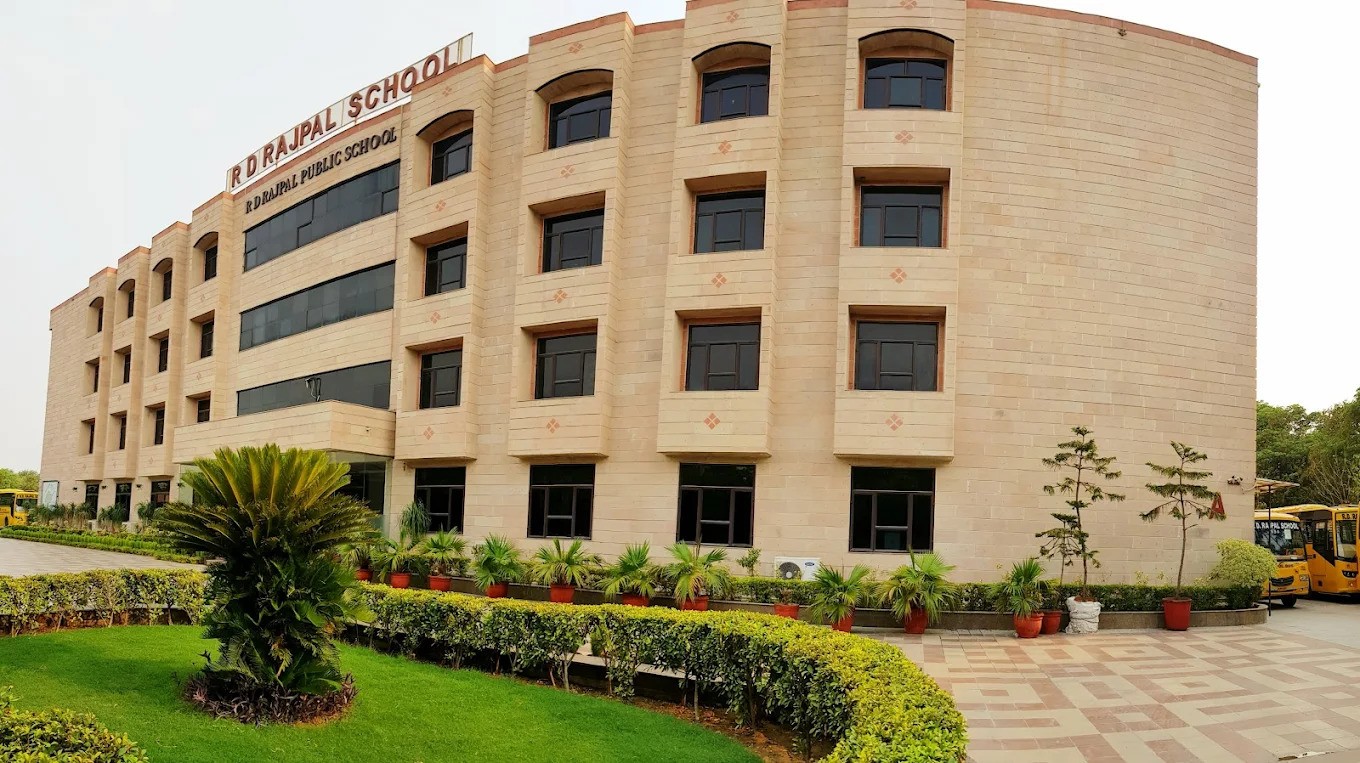 R D Rajpal public school